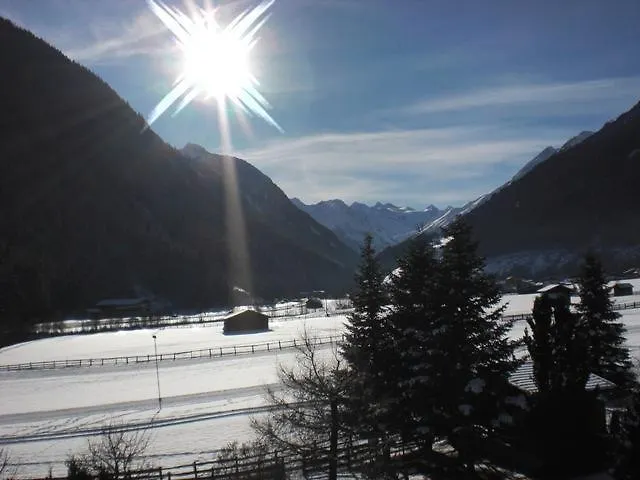 Klampferer Guest house 3*