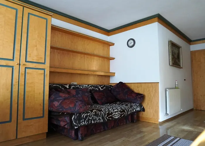 Klampferer Guest house 3*